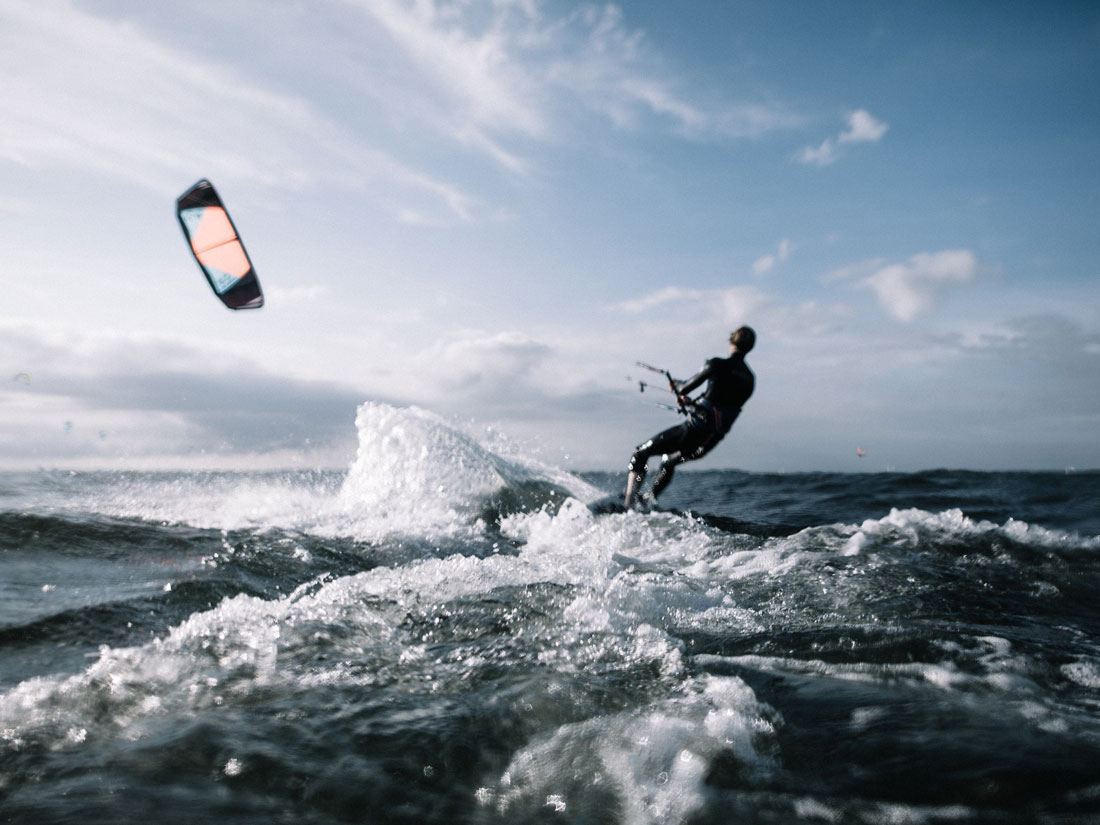 Kitesurfen lernen an der Ostsee: Für Adrenalin-Junkies
