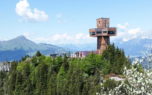 Jakobskreuz am Pillersee: Ein begehbares Gipfelkreuz