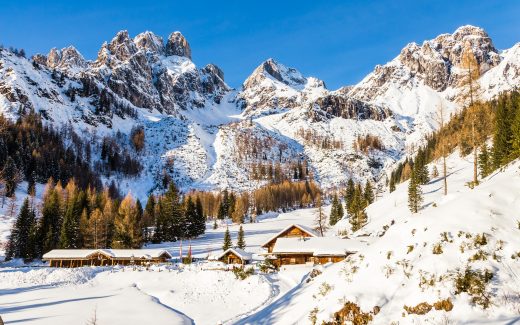 Winterwandern zu den urige Hofalmen am Dachstein