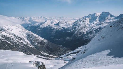 Saas-Fee: Skifahren inmitten von 18 Viertausendern