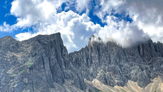 Latemar-Höhenweg in den Dolomiten in Südtirol