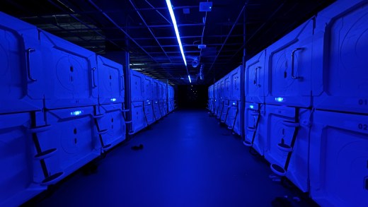 Space Night Capsule: Eine Nacht im Kapselhotel Berlin