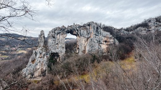 Kameni most: Wanderung zur Steinbrücke bei Banja Luka