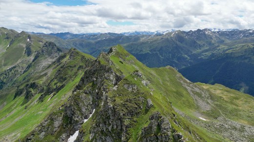 Gratwanderung auf 2.000 m Höhe zu den Sagtaler Spitzen