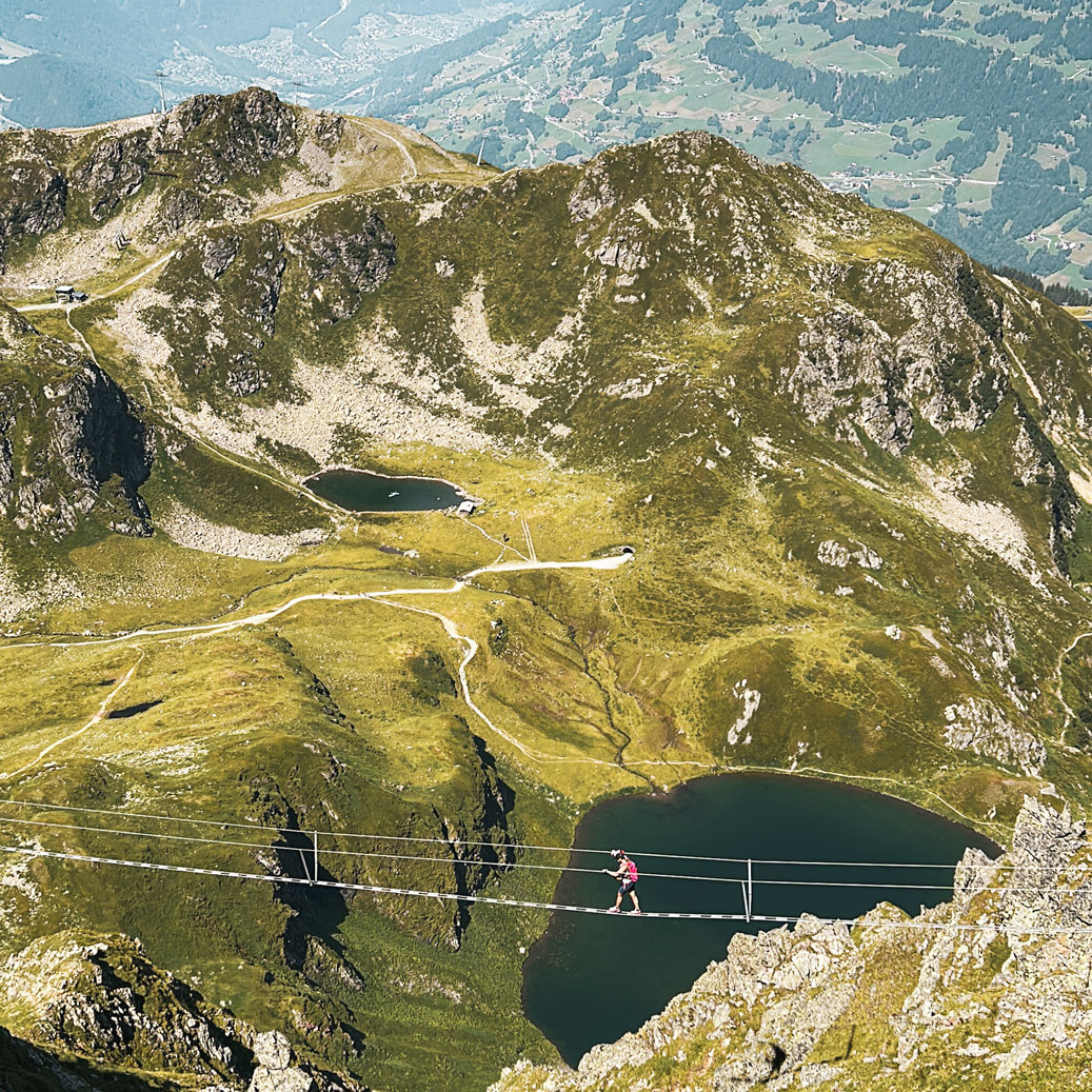 Hochjoch-Klettersteig: Nervenkitzel auf 60-Meter-Seilbrücke