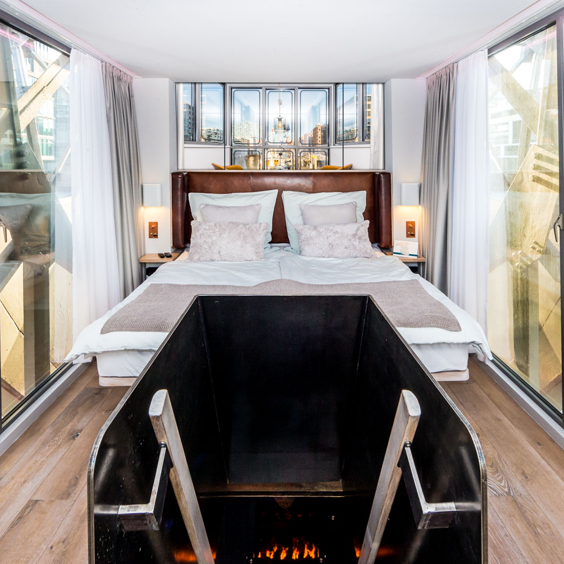 Übernachten im Hafenkran: Einzigartiges Erlebnis in Hamburg