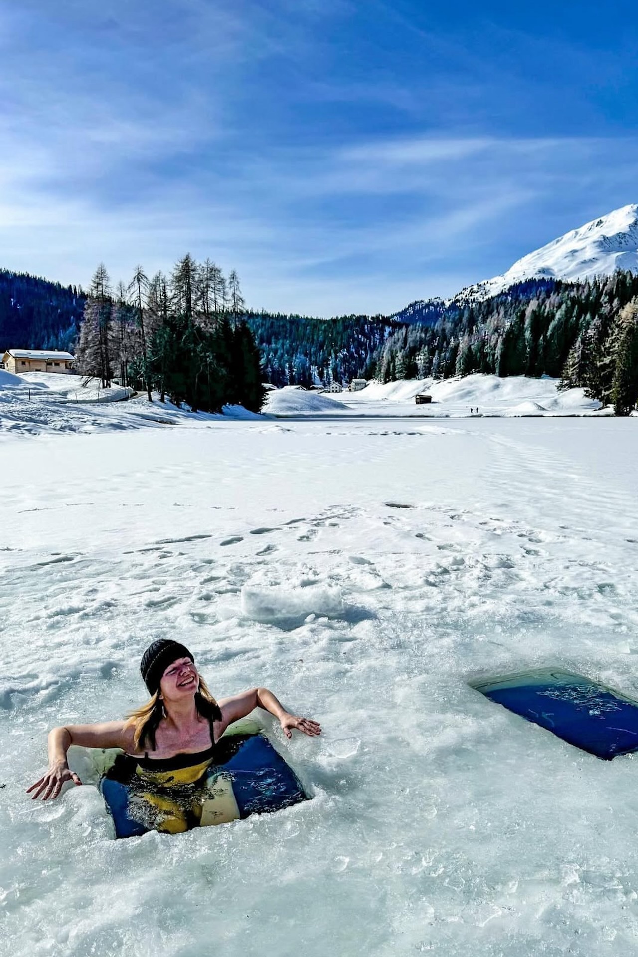 Eisbaden in Davos: Abenteuer im Eiswasser