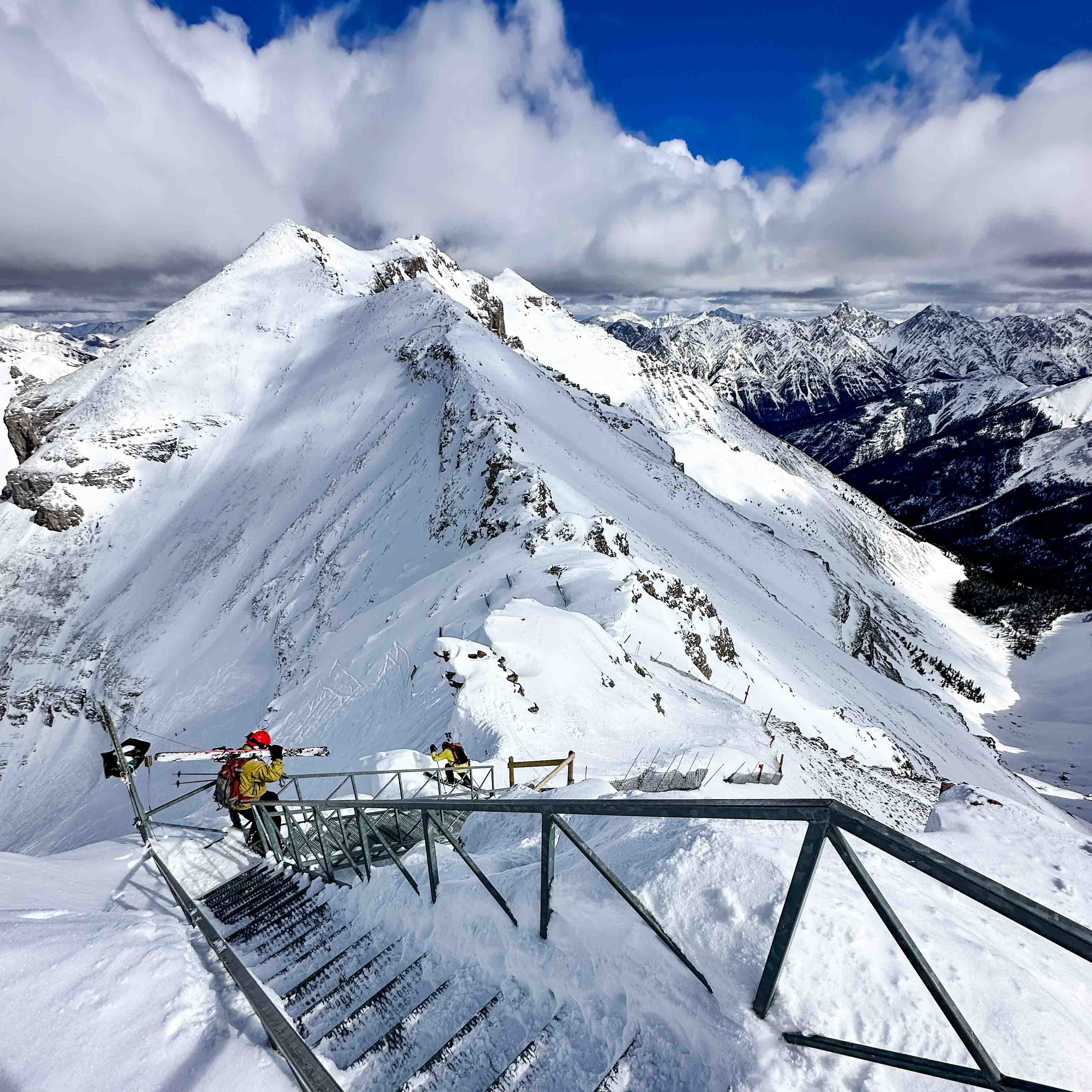 Delirium Dive: Gefährlichste Ski-Abfahrt Kanadas