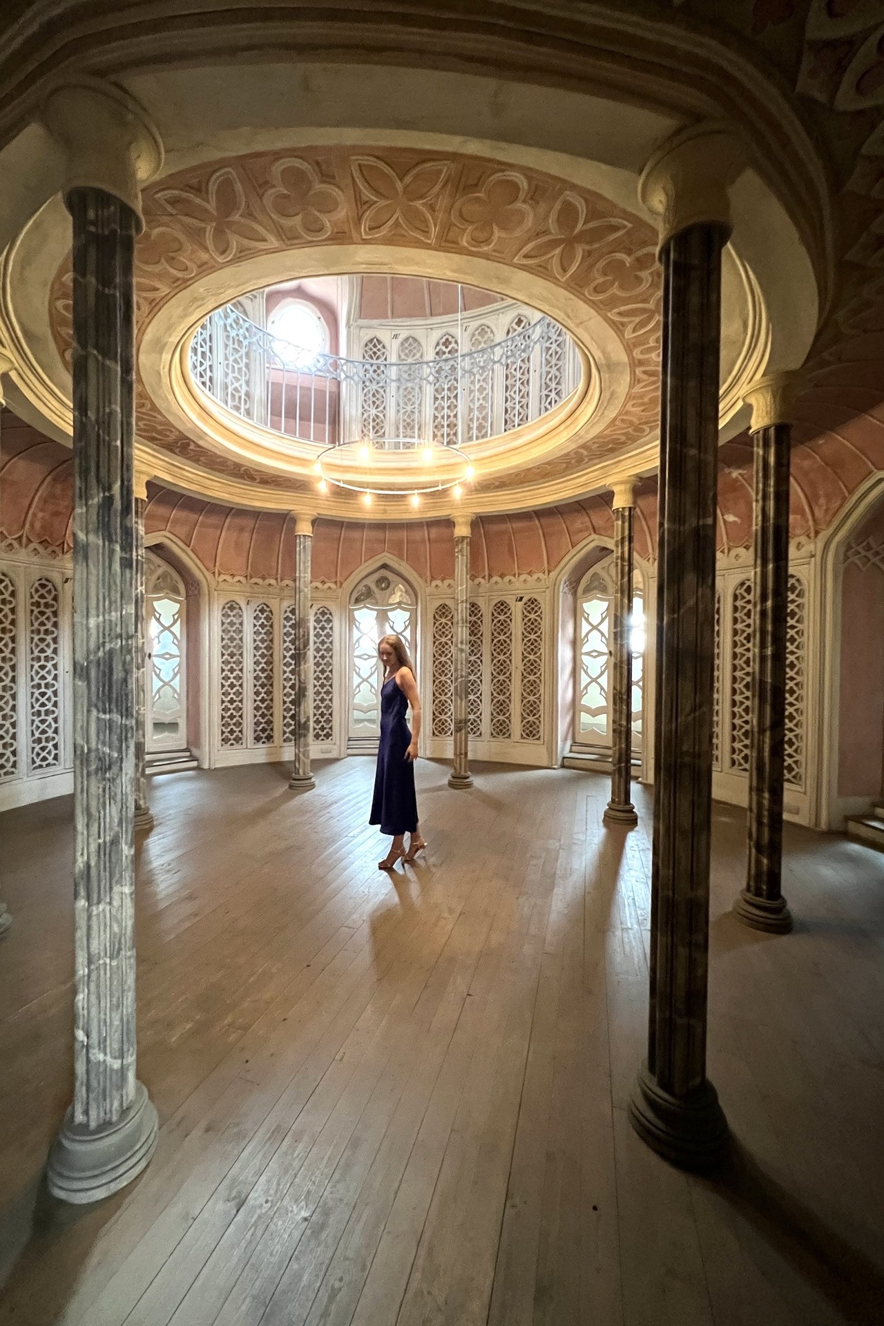 Schloss Wolkenburg: Geheimnisvolle Bibliothek